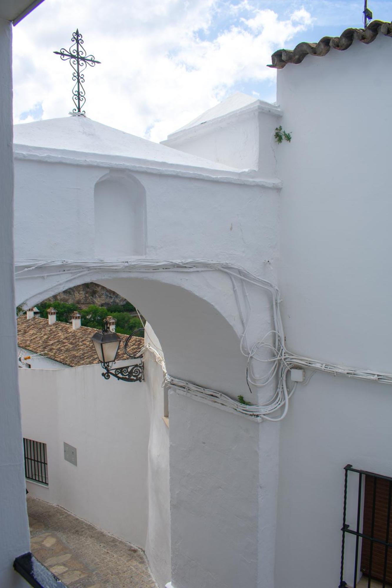 Villa Casa Puerta Arabe Setenil De Las Bodegas Exterior foto